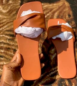 Elegant Flat Slippers - Brown